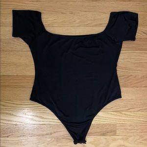 Off shoulder/cap sleeve bodysuit